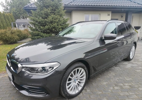 BMW Seria 5 cena 155000 przebieg: 56000, rok produkcji 2019 z Warszawa małe 277